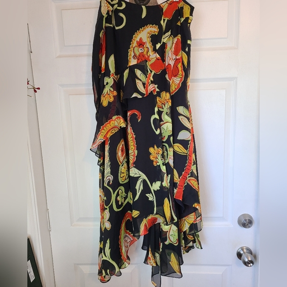 (340) Dana Buchman Woman's Silk Floral Print Skirt, Size: 12 Color: Black - Picture 11 of 16